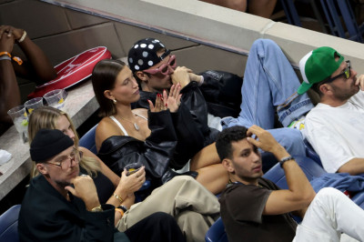 01.09 | Justin e Hailey Bieber no US Open de Tênis.