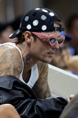 01.09 | Justin e Hailey Bieber no US Open de Tênis.