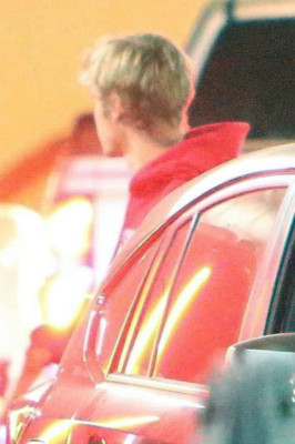 11.01 | Justin Bieber no hotel Montage em Beverly Hills, CA
