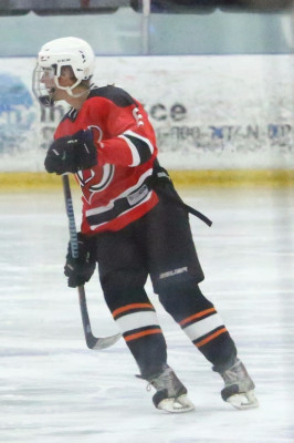 11.01 | Justin Bieber jogando hóquei no Los Angeles Kings Valley Ice Center em Ventura, Califórnia