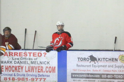 11.01 | Justin Bieber jogando hóquei no Los Angeles Kings Valley Ice Center em Ventura, Califórnia
