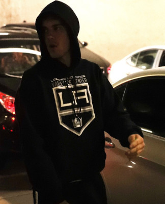 11.02 | Justin Bieber no hotel Montage em Beverly Hills, Califórnia