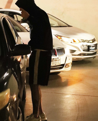 11.02 | Justin Bieber no hotel Montage em Beverly Hills, Califórnia