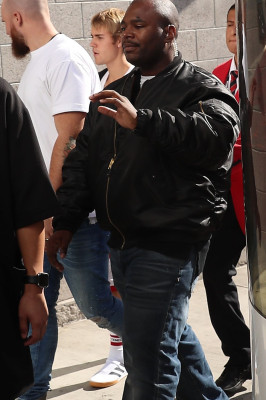 11.04 | Justin Bieber chegando na Hillsong Conference em Los Angeles, CA