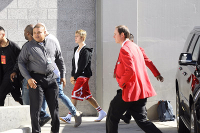 11.04 | Justin Bieber chegando na Hillsong Conference em Los Angeles, CA