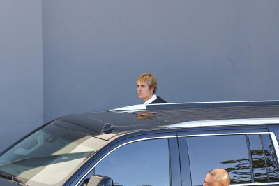 11.04 | Justin Bieber deixando à Hillsong Conference em Los Angeles, CA