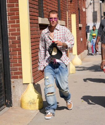 10.05 | Aparição em Nova York.