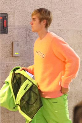 11.04 | Justin Bieber deixando à Hillsong Conference em Los Angeles, CA