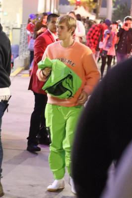 11.04 | Justin Bieber deixando à Hillsong Conference em Los Angeles, CA
