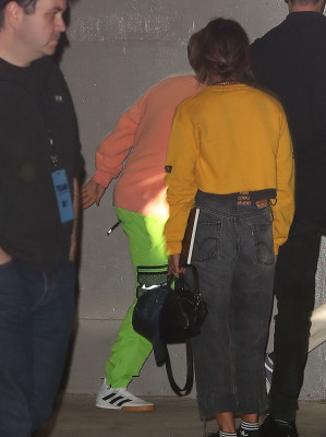 11.04 | Justin Bieber deixando à Hillsong Conference em Los Angeles, CA