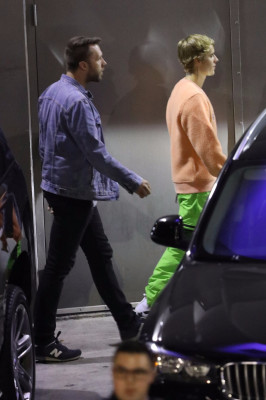 11.04 | Justin Bieber deixando à Hillsong Conference em Los Angeles, CA