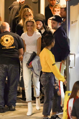 11.04 | Justin Bieber deixando à Hillsong Conference em Los Angeles, CA