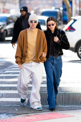 24.01 | Justin e Hailey Bieber em Nova York.