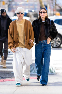 24.01 | Justin e Hailey Bieber em Nova York.