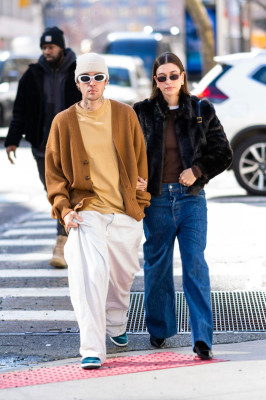 24.01 | Justin e Hailey Bieber em Nova York.