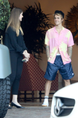 11.09 | Justin Bieber no hotel Montage em Beverly Hills, CA