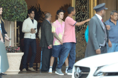 11.09 | Justin Bieber no hotel Montage em Beverly Hills, CA
