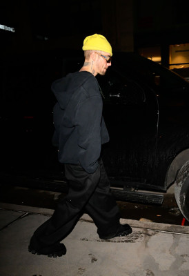 07.02 | Justin e Hailey Bieber em Nova York.