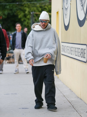 29.11 | Aparição em Los Angeles, Califórnia.