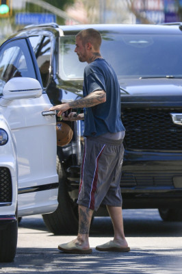 30.05 | Justin e Hailey Bieber chegando no Spa em Los Angeles