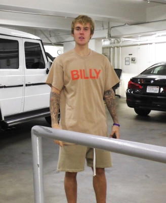 27.11 | Justin Bieber em Beverly Hills, Califórnia