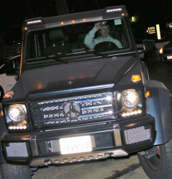 29.11 | Justin Bieber chegando no Saban Theatre em Beverly Hills, Califórnia