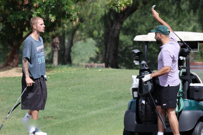 09.06 | Justin e Neima Khaila jogando golf em Los Angeles