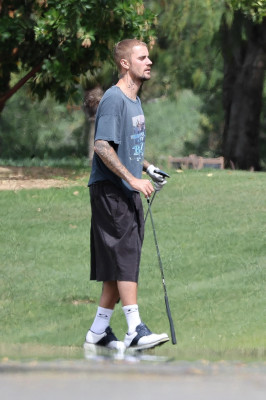 09.06 | Justin e Neima Khaila jogando golf em Los Angeles