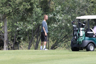 09.06 | Justin e Neima Khaila jogando golf em Los Angeles