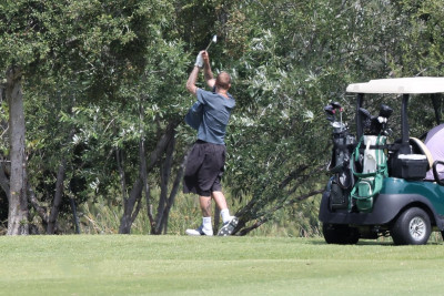 09.06 | Justin e Neima Khaila jogando golf em Los Angeles