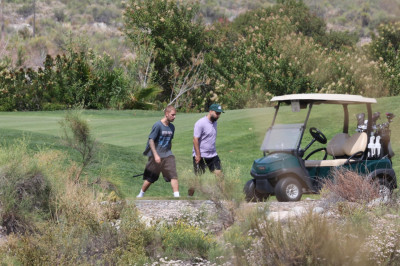 09.06 | Justin e Neima Khaila jogando golf em Los Angeles
