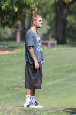09.06 | Justin e Neima Khaila jogando golf em Los Angeles