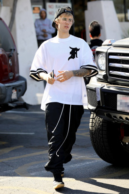 30.11 | Justin Bieber em Studio City, Califórnia