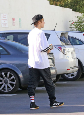 30.11 | Justin Bieber em Studio City, Califórnia
