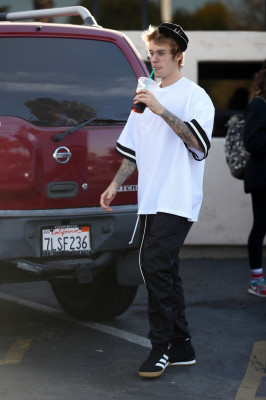 30.11 | Justin Bieber no Millennium Dance Complex em Studio City, Califórnia