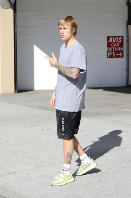12.01 | Justin Bieber em Beverly Hills, CA