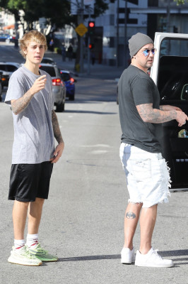 12.01 | Justin Bieber em Beverly Hills, CA