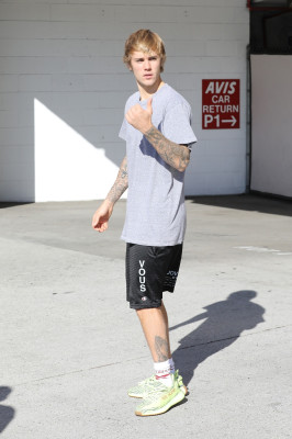 12.01 | Justin Bieber em Beverly Hills, CA