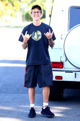 12.04 | Justin Bieber no Runyon Canyon Park em Los Angeles, Califórnia