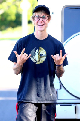 12.04 | Justin Bieber no Runyon Canyon Park em Los Angeles, Califórnia