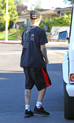 12.04 | Justin Bieber no Runyon Canyon Park em Los Angeles, Califórnia