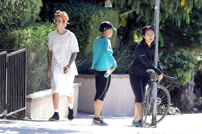 12.05 | Justin Bieber no Runyon Canyon Park em Los Angeles, Califórnia