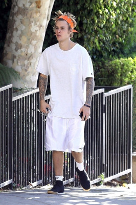 12.05 | Justin Bieber no Runyon Canyon Park em Los Angeles, Califórnia
