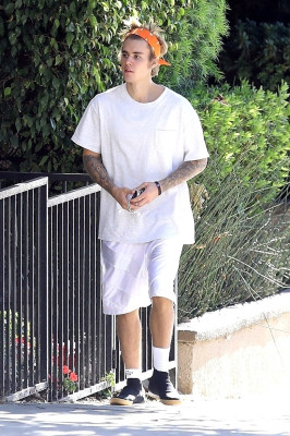 12.05 | Justin Bieber no Runyon Canyon Park em Los Angeles, Califórnia