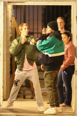 12.06 | Justin Bieber no Saban Theatre em Beverly Hills, Califórnia