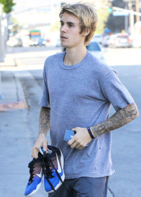 12.07 | Justin Bieber chegando no Equinox em Beverly Hills, Califórnia