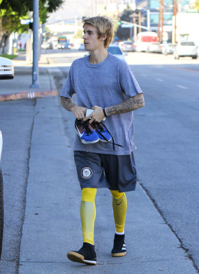 12.07 | Justin Bieber chegando no Equinox em Beverly Hills, Califórnia
