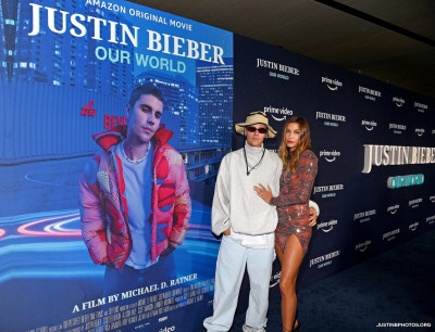 14.09 | Exibição especial de “Justin Bieber: Our World” em Nova York
