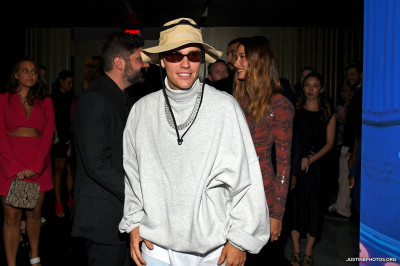 14.09 | Exibição especial de “Justin Bieber: Our World” em Nova York