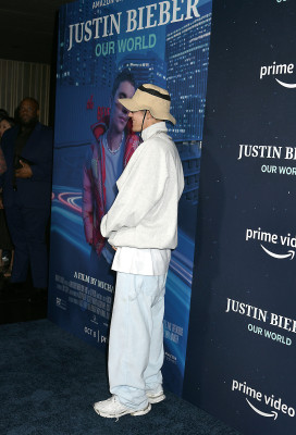 14.09 | Exibição especial de “Justin Bieber: Our World” em Nova York